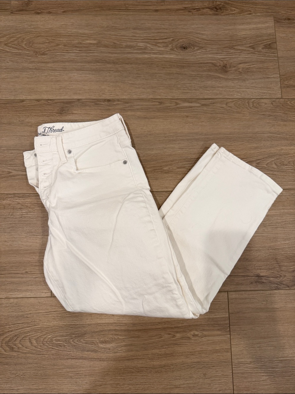 Universal Thread White High-Rise Straight Jeans